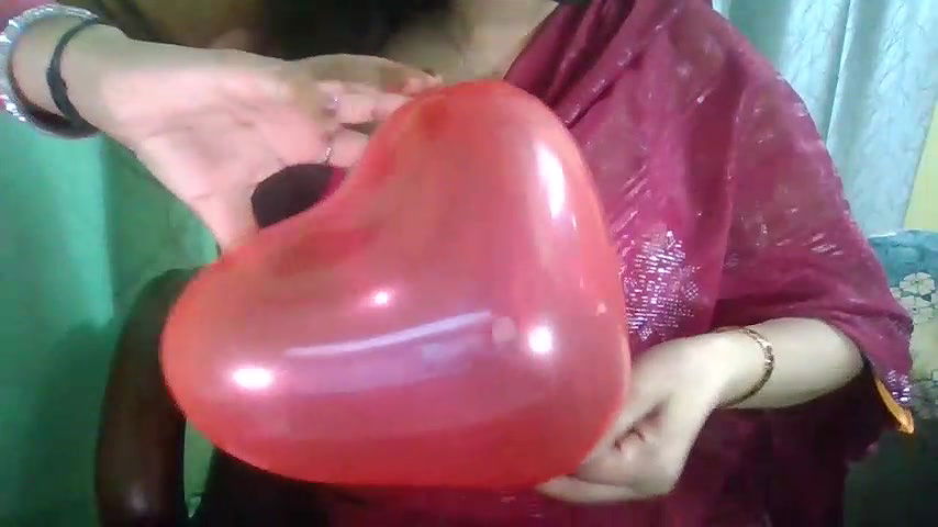 Stripchat-Public.Show-f-Yashika_Love1-2025.02.23.225613