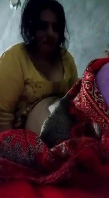 Chubby bhabhi riding