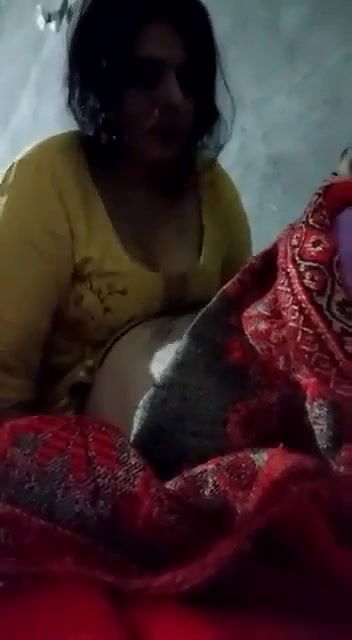 Chubby bhabhi riding
