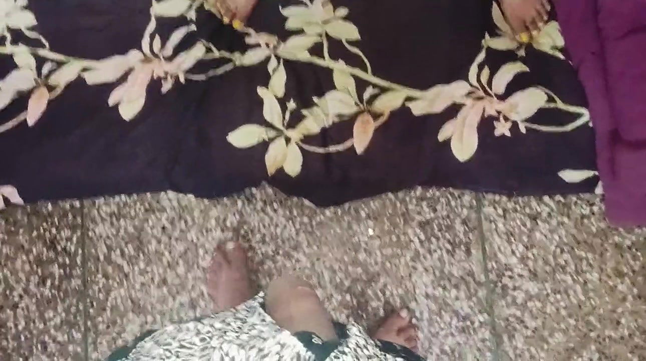 My girlfriend send me har pic I fuck her secretly