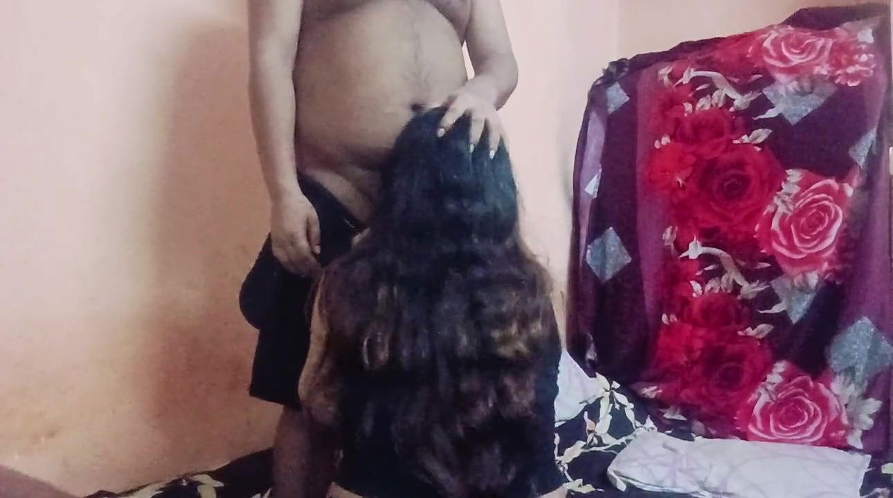 I was in my room playing videogame My stepsister seducing and give me for my first oral