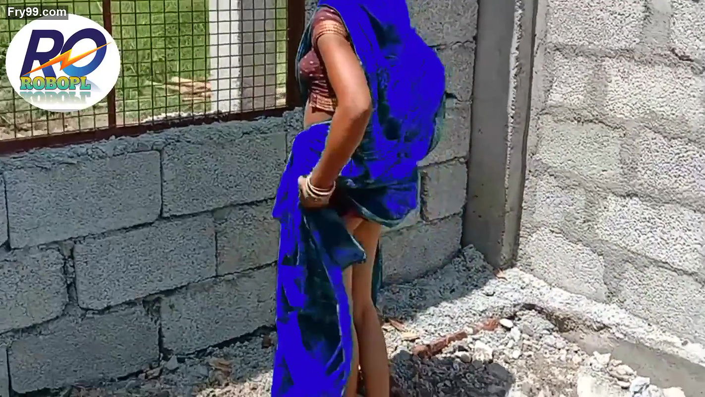 Desi village saree removing show finger