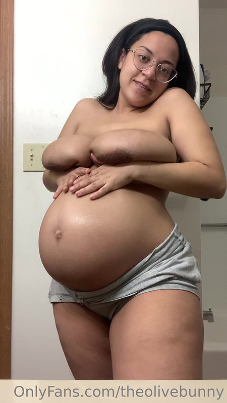 Pregnant Full Term Pregnancy Huge Tits Hot Mom with Theolivebunny