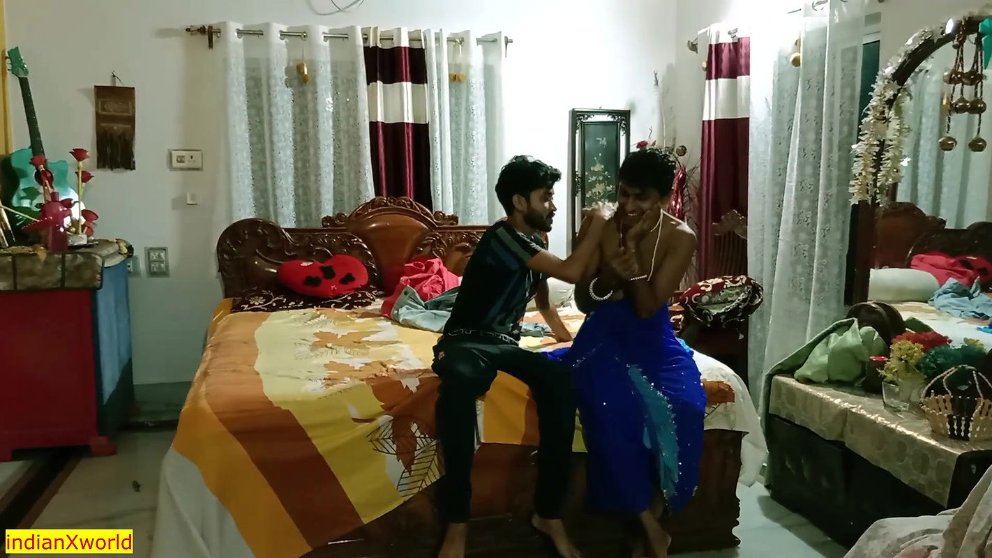 Desi hot big boobs girlfriend shared and hardcore fuck!! Hindi threesome sex