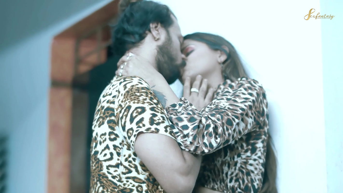 Full Sexy Wife Is Desperate for Sex Satisfaction From Her Husband’s Friend