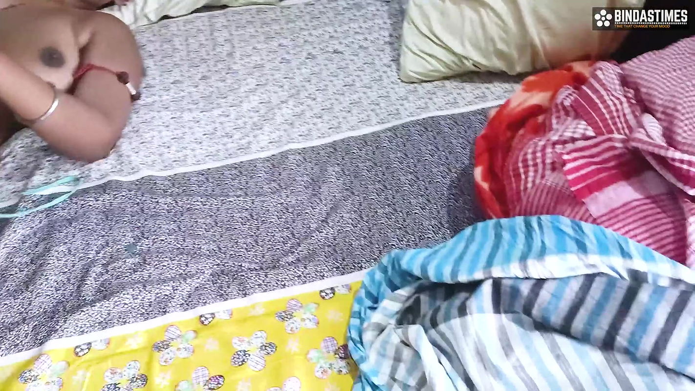 Dekhiye kaise EK Ladke Ne Gaon ki Ladki ko pata ke chod dala woh bhi Video banate huye ( Hindi Audio )