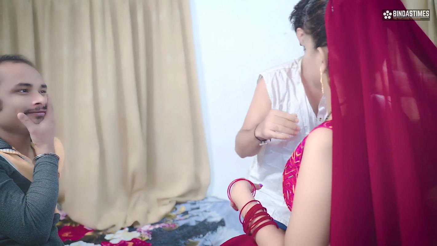 Desi Bihari Bhabhi Fucked Three Boys Infront of Her HUsband Double Anal ( Hindi Audio )