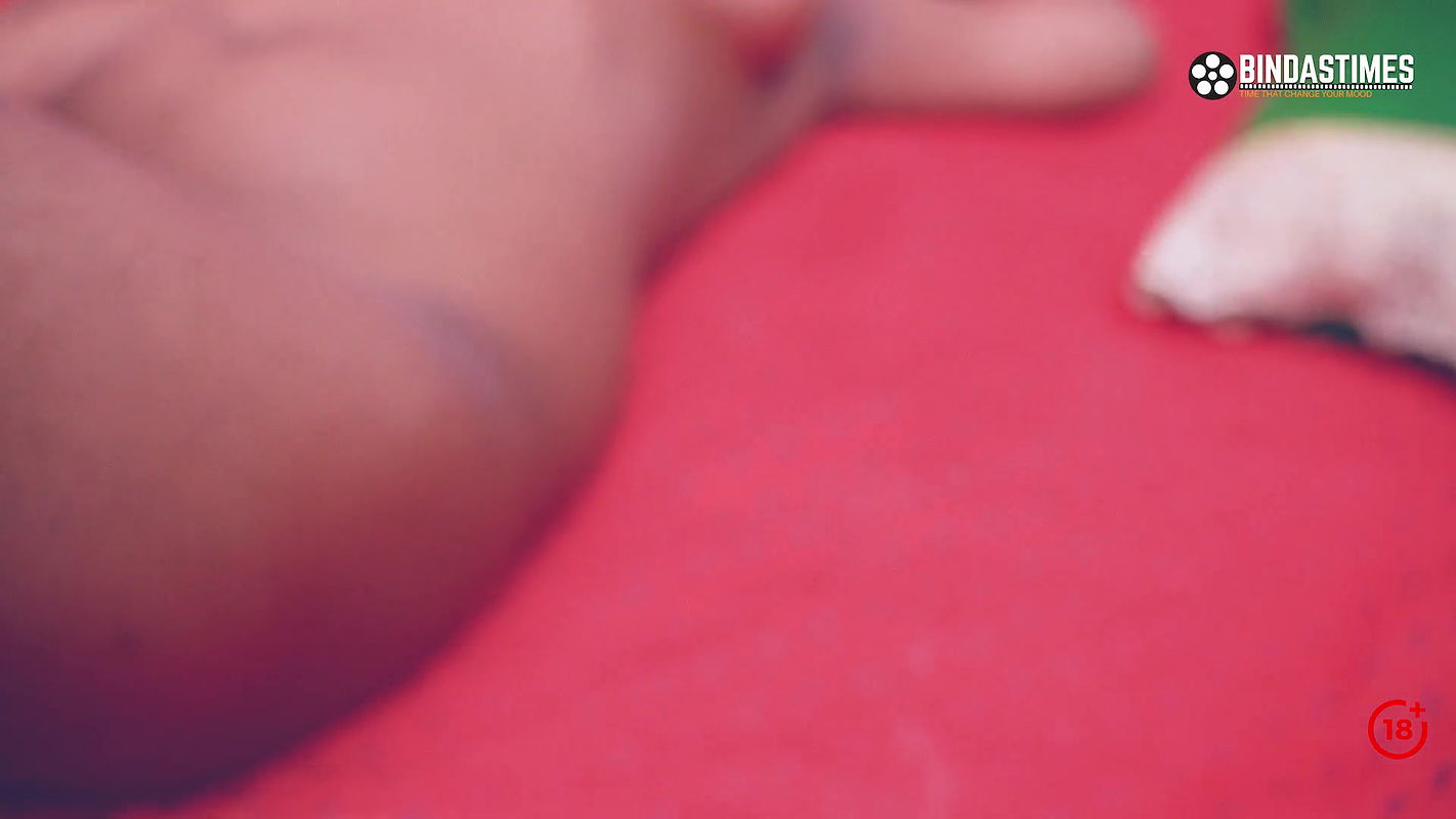 Sexy Indian girl Priya gets massive creampie on her pussy by her boyfriend POV ( Hindi Audio )