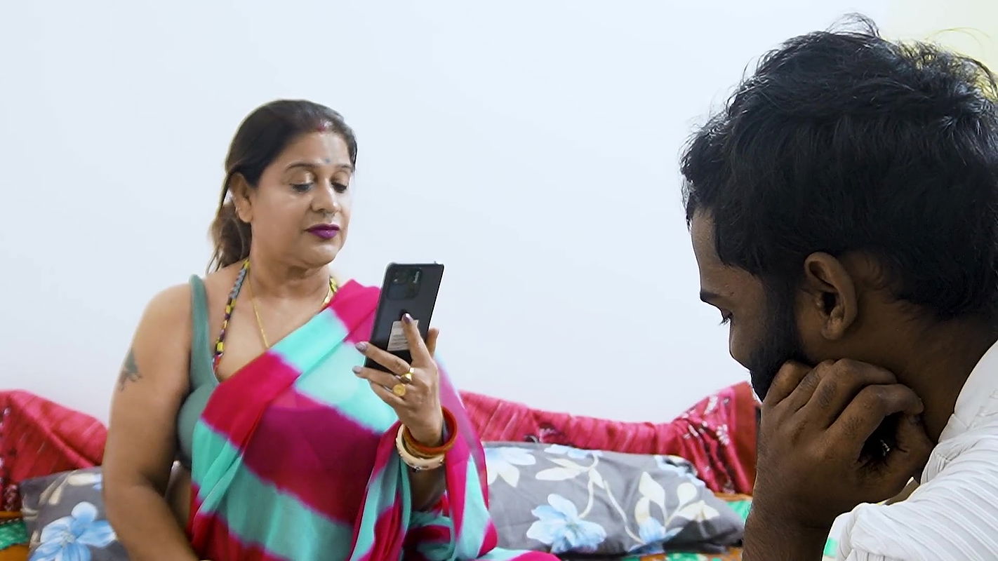 SEXY MADAM DON’T DONT CONTROL HERSELF TO FUCK WITH HER BIG COCK STUDENT