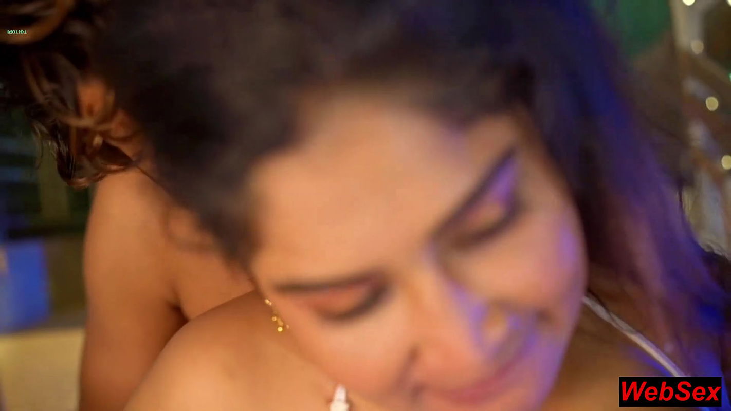 Indian Desi Hot Wife Xmas sex with Santa Claus! Hot Xmas Sex