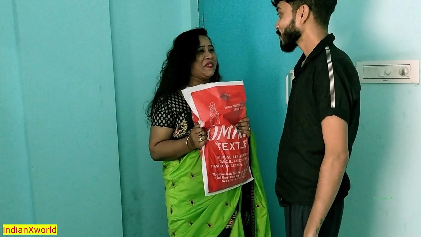 Indian hot beautiful Bhabhi one night stand sex! Amazing XXX Hindi sex