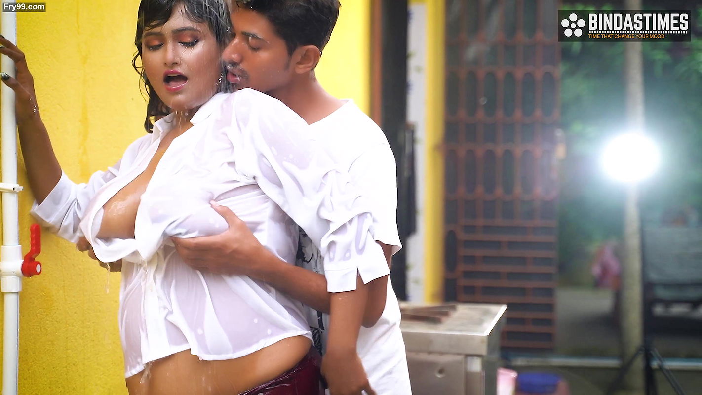 Hot Sucharita Bhabhi Outdoor Showring and Fuck with a Young Boy ( Hindi Audio )