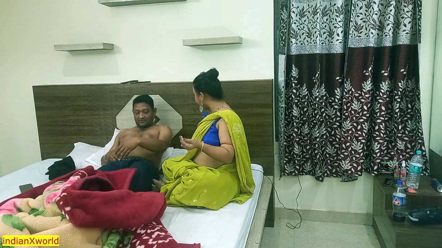 Indian Bengali hot bhabhi best xxx sex with unknown guest!! Clear dirty talking