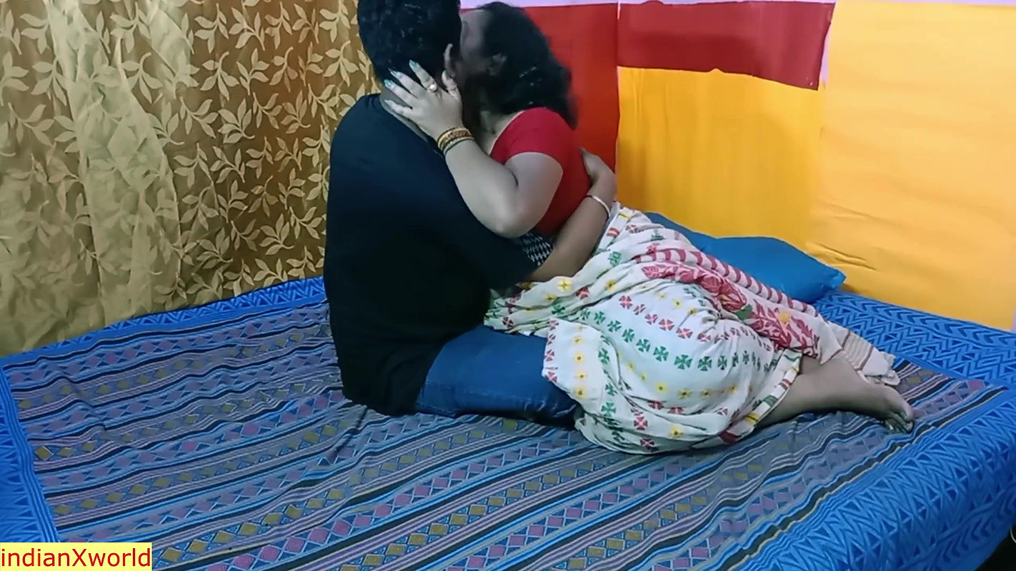 Indian hot xxx bhabhi paying husband’s debt! New Bengali bhabhi sex video