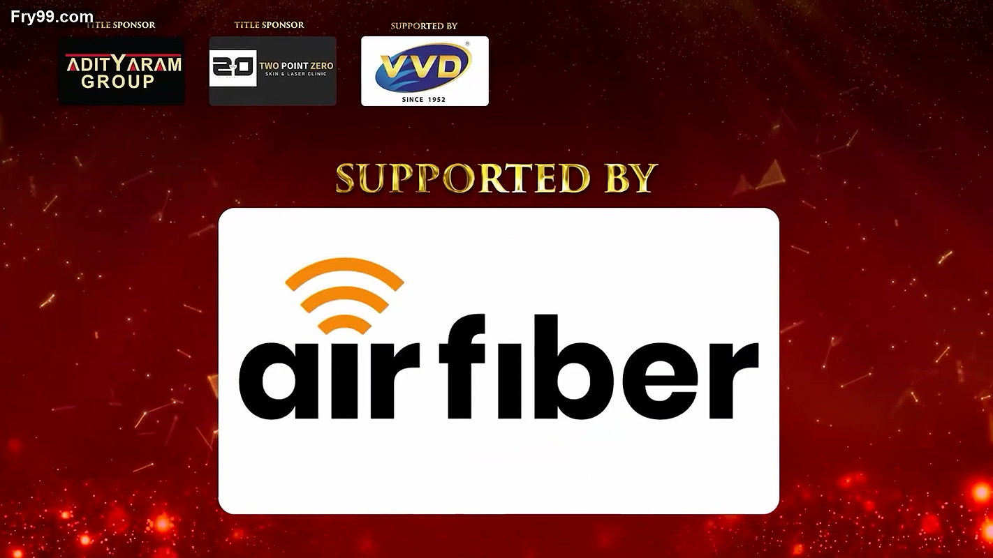 Dusky Beauty Pooja Hegde Super Hot Curvy ASS Pressed Multiple Times & Cameltoe