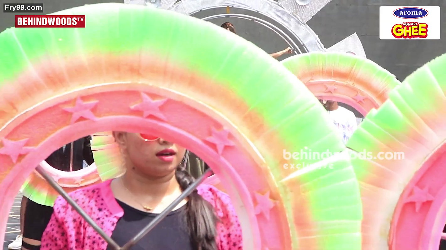 Dusky Beauty Pooja Hegde Super Hot Curvy ASS Pressed Multiple Times & Cameltoe