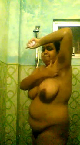 Booby Bengali Babe Bath