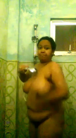 Booby Bengali Babe Bath