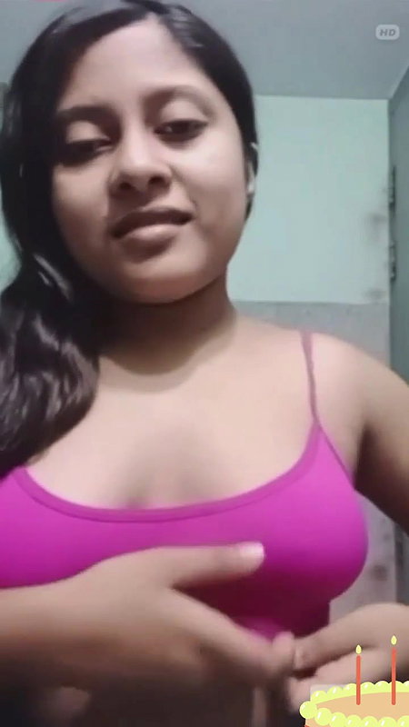 Cute Bangladeshi Girl Shows her Boobs