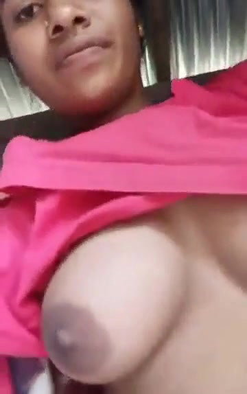Sexy village girl on cam