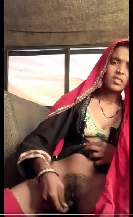 Desi Village Bhabi Inserting Screwdriver in Pussy Hard