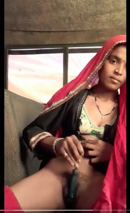 Desi Village Bhabi Inserting Screwdriver in Pussy Hard