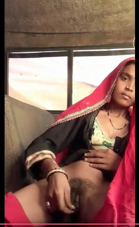Desi Village Bhabi Inserting Screwdriver in Pussy Hard