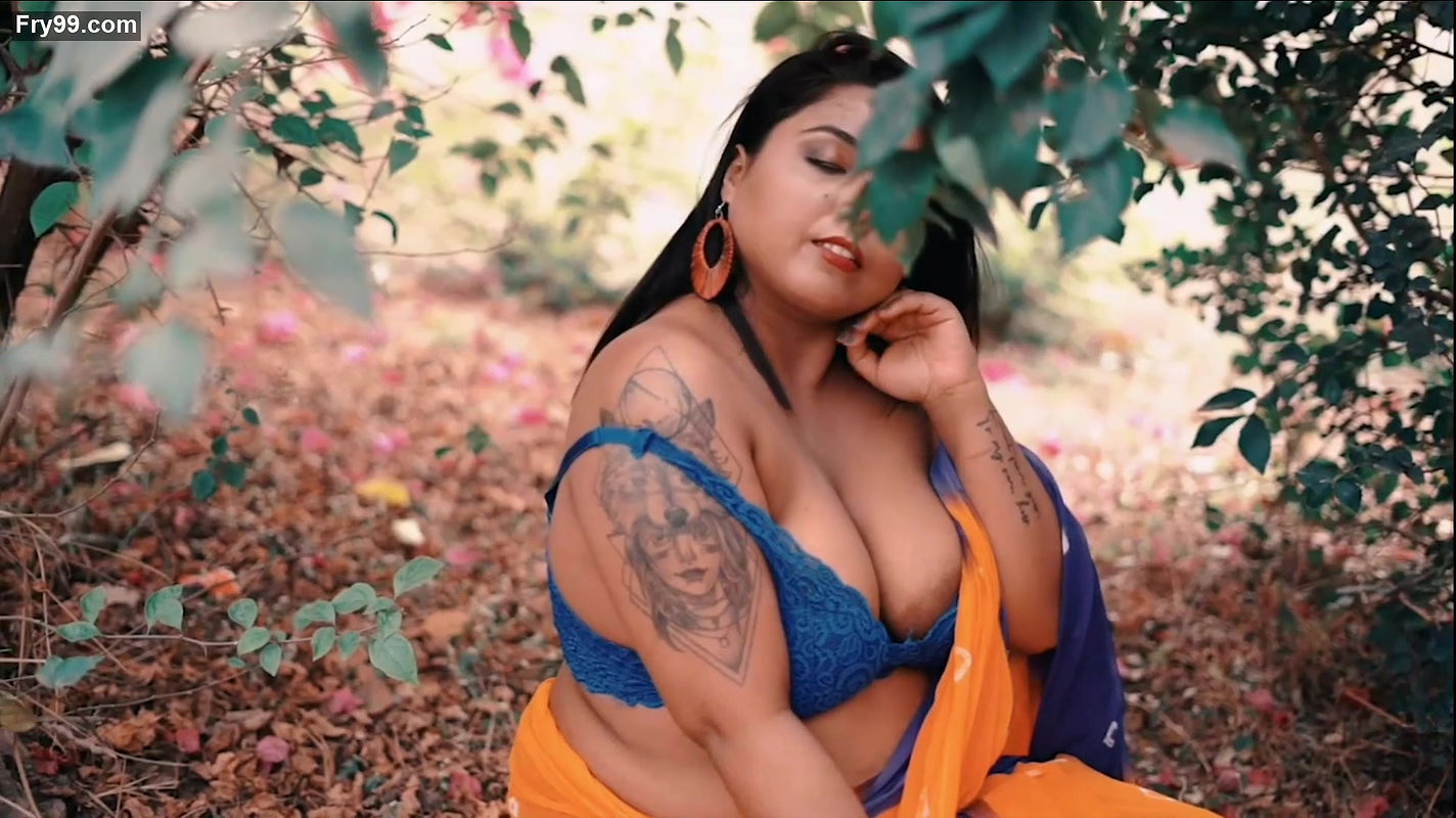 Big boobs model indrani photoshoot video – 1