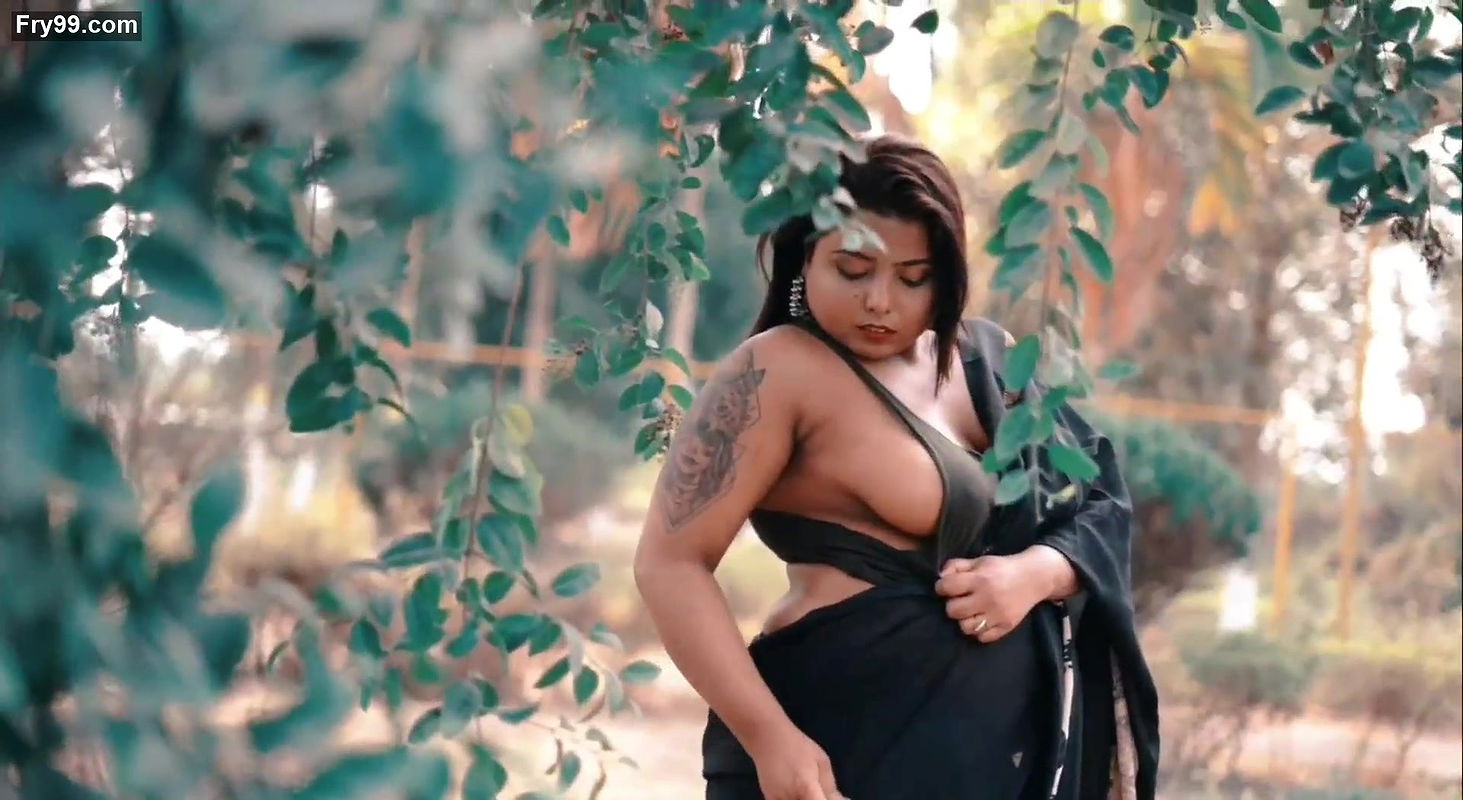 Big boobs model indrani photoshoot video – 2