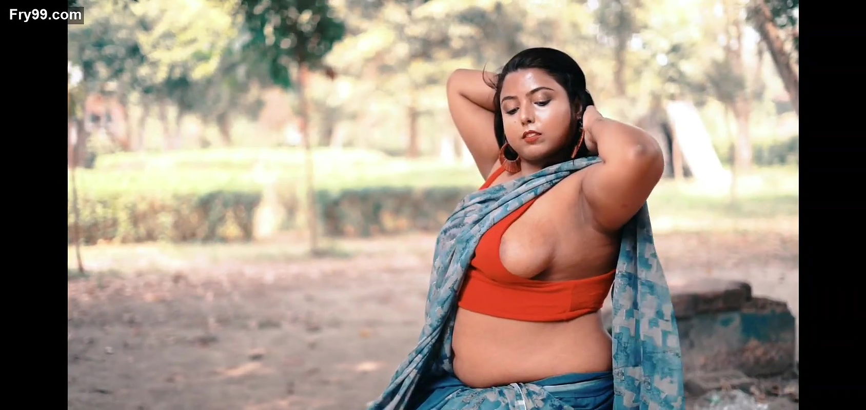 Big boobs model indrani photoshoot video – 3