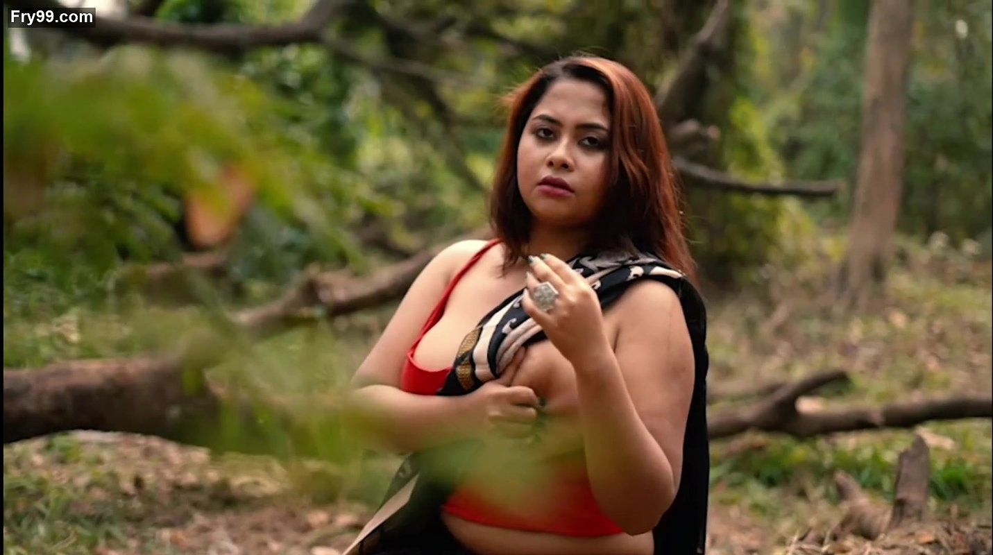 Big boobs model Parna photoshoot video – 1