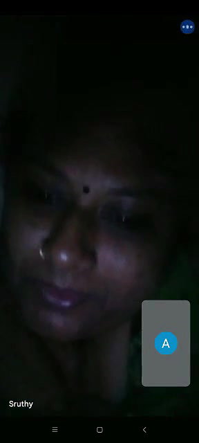 Bhabhi Shows Her Boobs