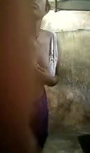 Cute Desi Girl Showing Boobs