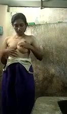 Cute Desi Girl Showing Boobs