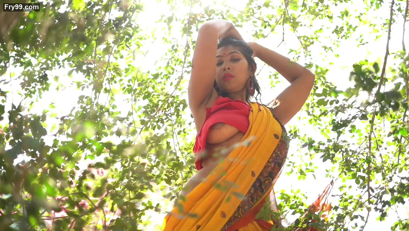 Big boobs model Neelam photoshoot video – 3