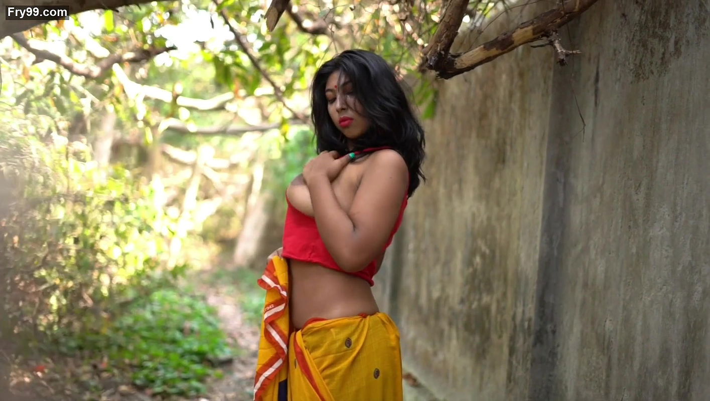 Big boobs model Neelam photoshoot video – 3
