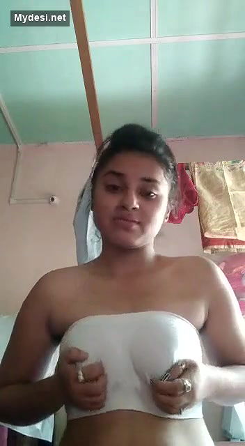 Desi cute girl sexy boobs