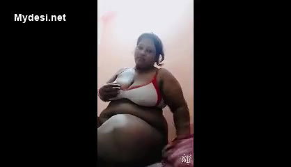 Sexy Bhabhi Showing Her Boobs and Pussy