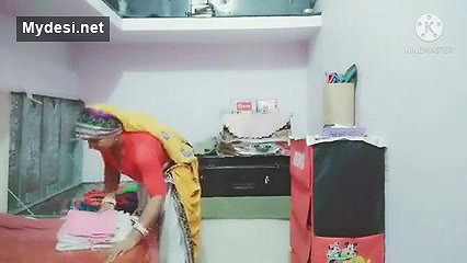 Indian mon sadaf aunty hot dress workout