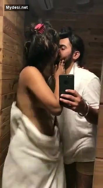 indina boy fucking randi in hotel