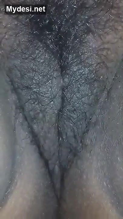 Puja bhabi showing 1st time her pussy