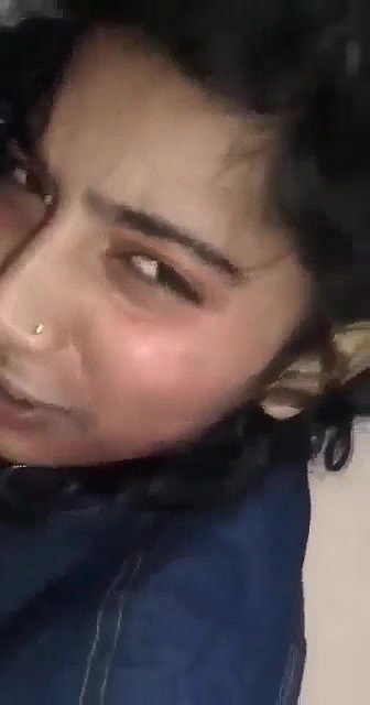Desi cute girl suck her bf dick
