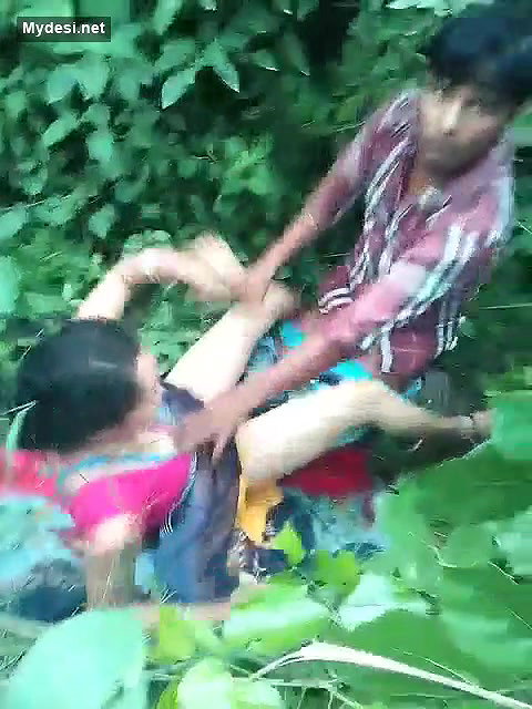 Lovers caught While Having Sex