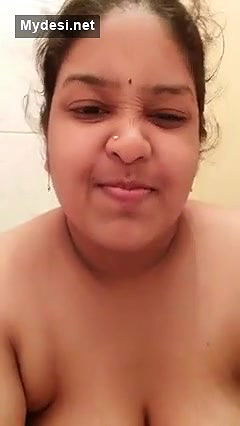 Bhabhi showing boobs and pussy