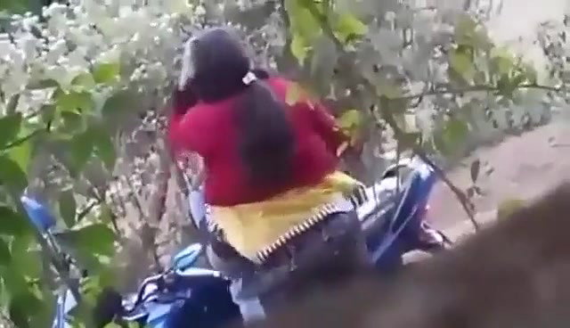 Lovers Outdoor Romance Caught on cam