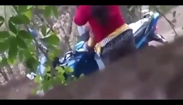 Lovers Outdoor Romance Caught on cam