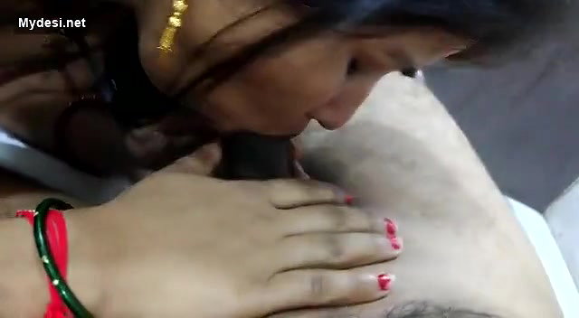 Giving bj to lover on hotel