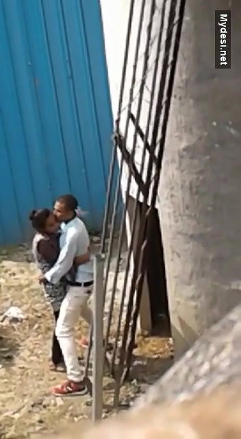 Outdoor quicky standing fucking