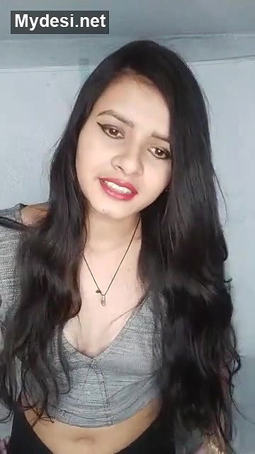Mahi Singh Deep Cleavage Live