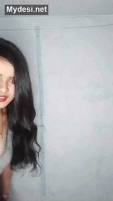 Mahi Singh Deep Cleavage Live